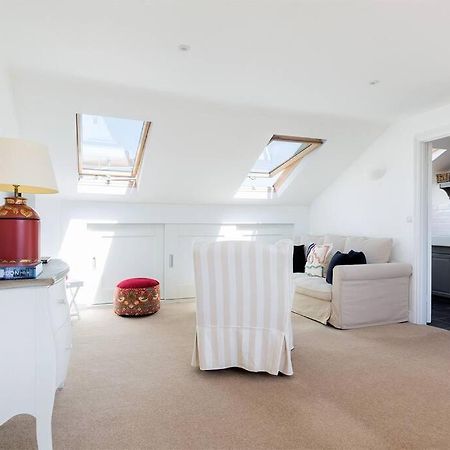 Spacious 3 Bedroom Flat With Terrace London Exterior photo
