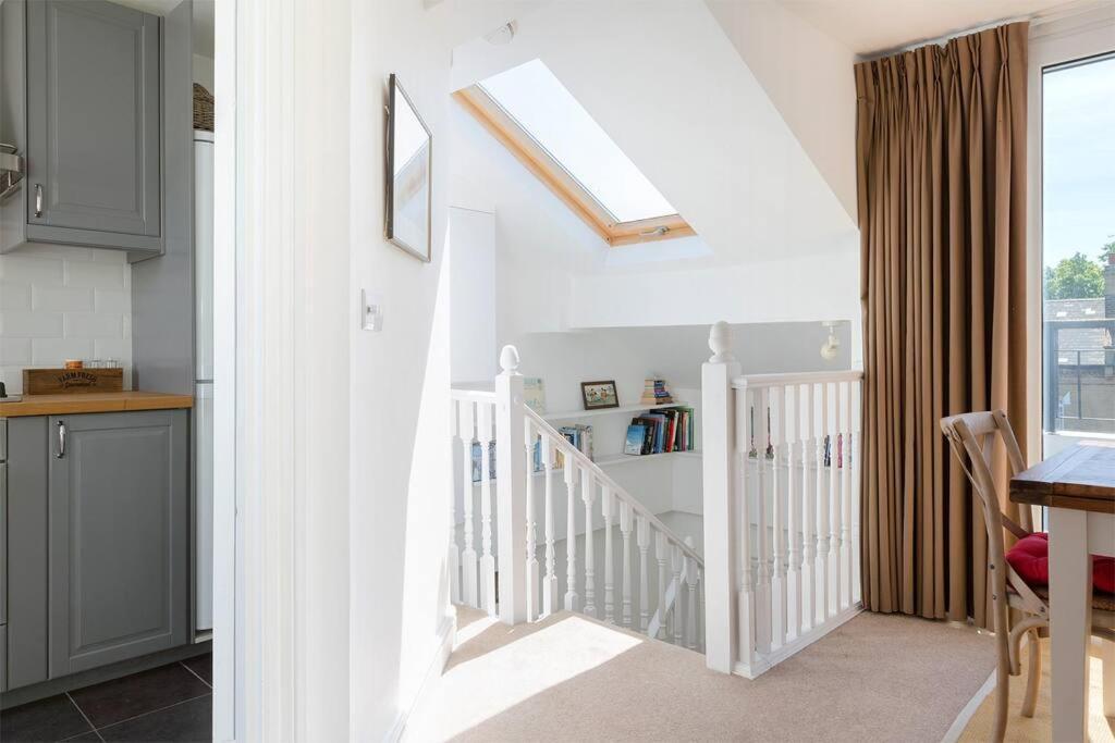 Spacious 3 Bedroom Flat With Terrace London Exterior photo